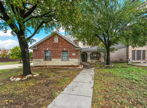 5028 Coral Creek Dr, Fort Worth, TX 76135