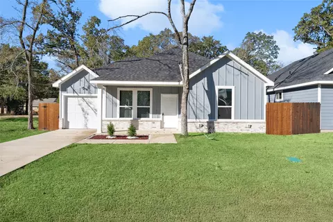 6106 Chickasaw Dr, Mabank, TX 75156
