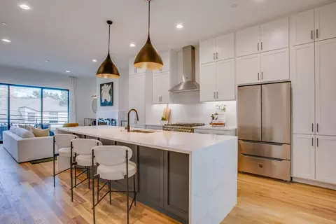 805 Pavillon St #107, Dallas, TX 75204