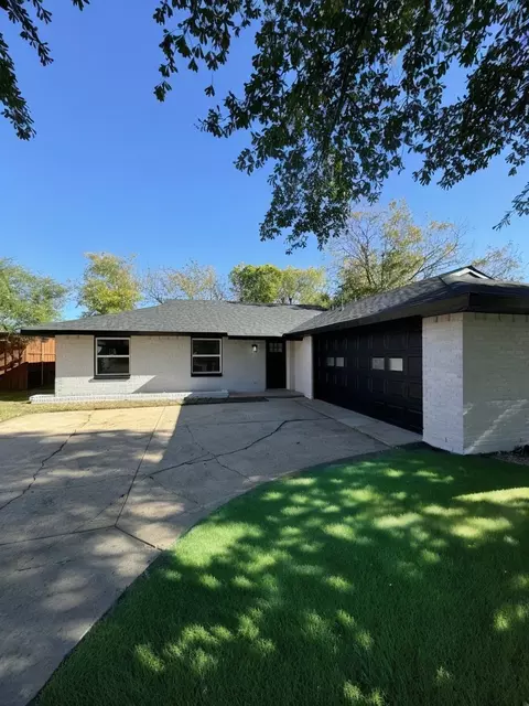 5034 Highridge Dr, Garland, TX 75043