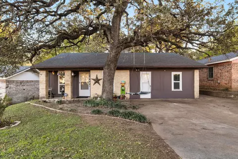 5112 Sears Dr, Fort Worth, TX 76105