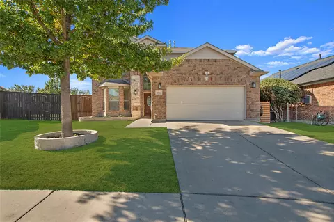 416 Crossbill Ln, Little Elm, TX 75068