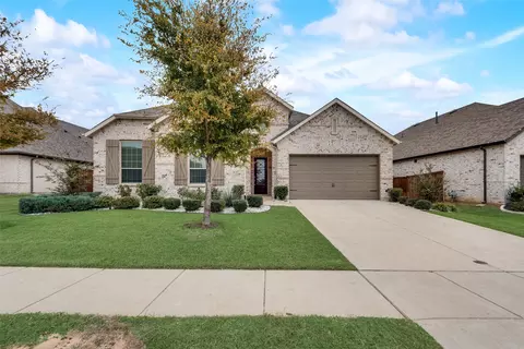 1300 Bluestem Dr, Aubrey, TX 76227