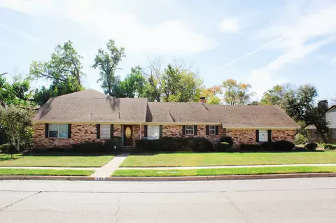 1104 Carroll Dr, Garland, TX 75041