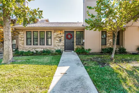 10724 Sandpiper Ln #18, Dallas, TX 75230