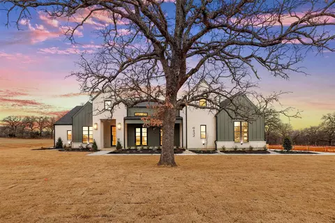 6432 Retta Oaks Dr, Burleson, TX 76028