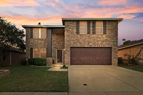 3877 Country Ln, Fort Worth, TX 76123
