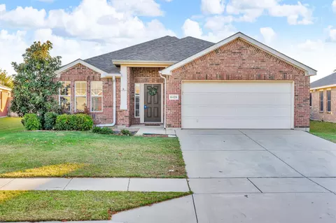 6428 Stone Lake Dr, Fort Worth, TX 76179