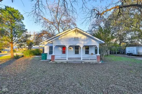 421 Oak St, Clyde, TX 79510