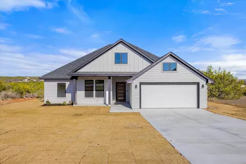 145 Blue Marlin Dr, Bluff Dale, TX 76433