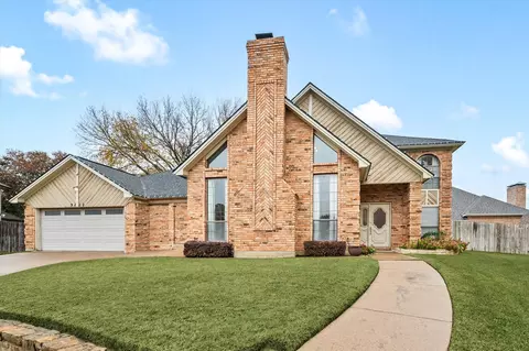3112 Sundance Ct, Bedford, TX 76021