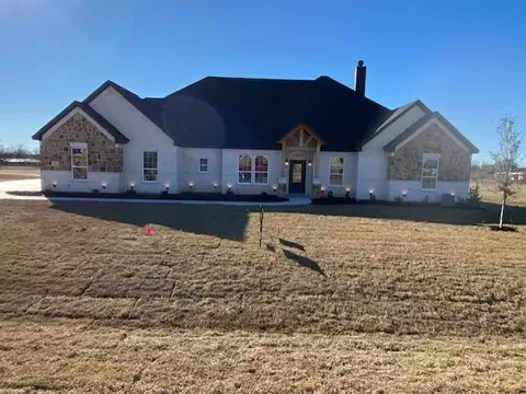 1034 Katie Ct, Azle, TX 76020