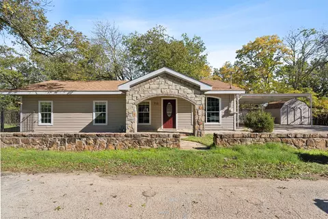 712 N Pendell Ave, Cleburne, TX 76033