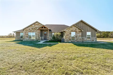 510 Summerfield Ln, Stephenville, TX 76401