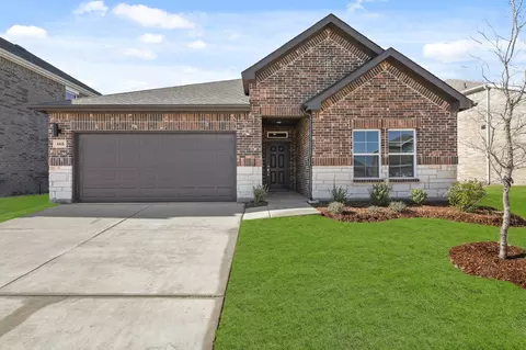 668 Scarlett St, Forney, TX 75126