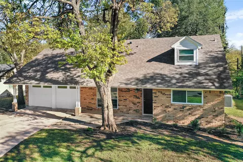 2701 Yorkshire Dr, Sherman, TX 75092
