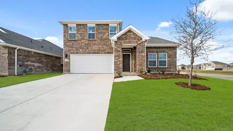 747 Carson Dr, Forney, TX 75126