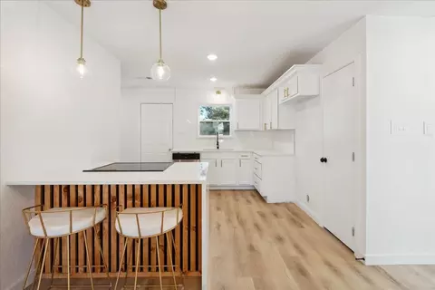 202 Leslie Ln, Irving, TX 75060