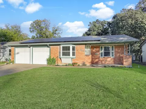 404 Vivion St, Irving, TX 75060