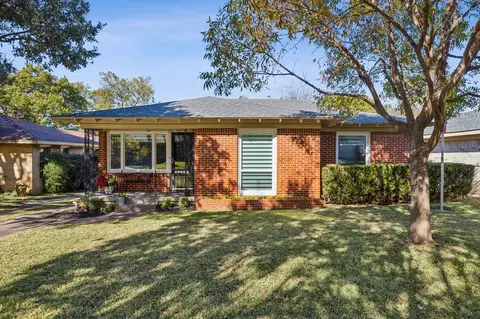2715 W 10th St, Dallas, TX 75211