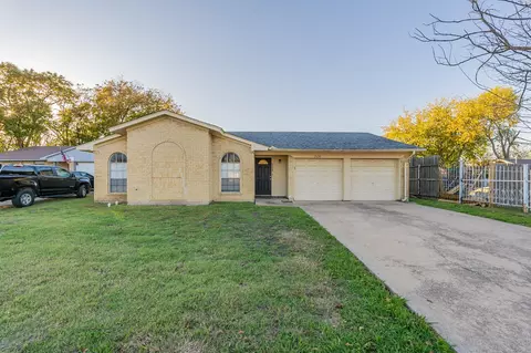 7528 Marlinda Cir, Fort Worth, TX 76140