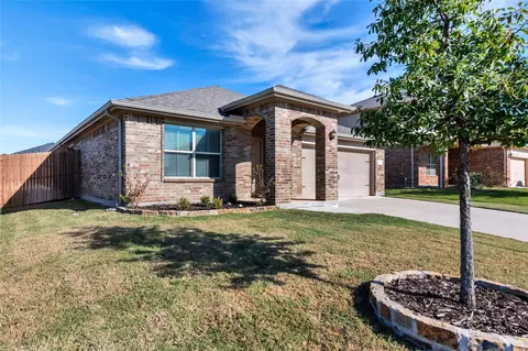 311 Triple Crown Ln, Ponder, TX 76259