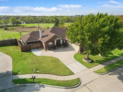 2807 Ivy Glen Dr, Grand Prairie, TX 75052