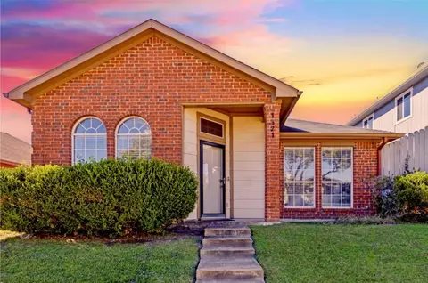 1521 Liberty Ln, Mesquite, TX 75149