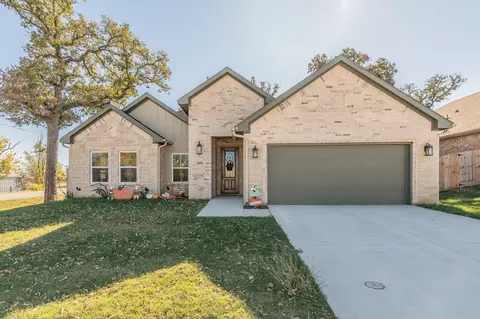 976 Ben Dr, Springtown, TX 76082