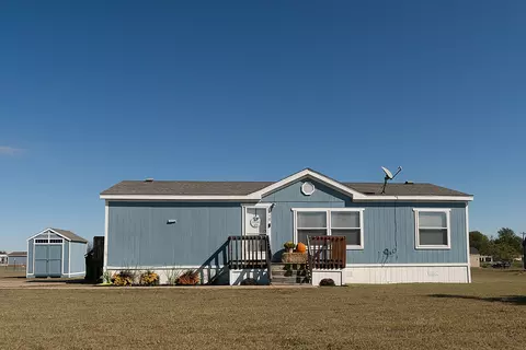 110 Eagle Ridge Dr, Waxahachie, TX 75165