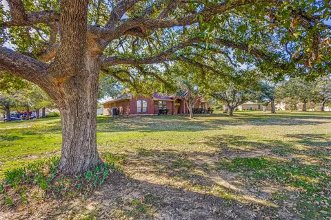 1332 Rolling Acres Dr, Argyle, TX 76226