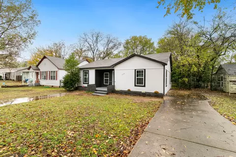 505 W Bullock St, Denison, TX 75020