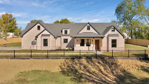2320 Oakridge Dr, Balch Springs, TX 75180