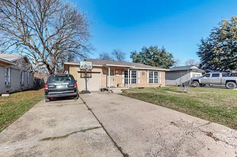 1423 Highland St, Mesquite, TX 75149
