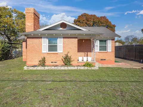 4015 Penrod Ave, Cockrell Hill, TX 75211