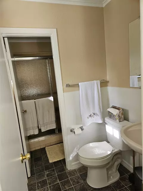 Bath - 120 Maple, Coushatta, LA 71019 photo 2 of 2