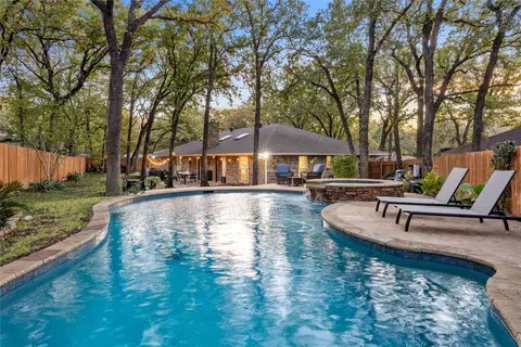 3022 Southridge Ct, Grapevine, TX 76051