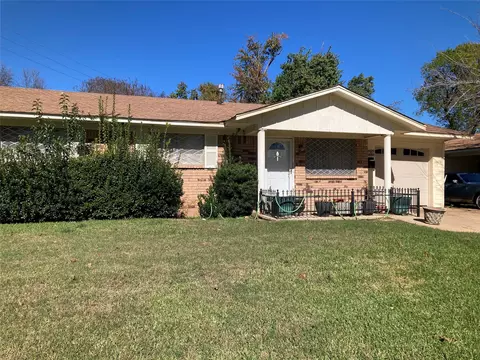 1701 Fox St, Bossier City, LA 71112
