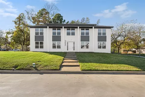 253 S Locust St S, Sulphur Springs, TX 75482