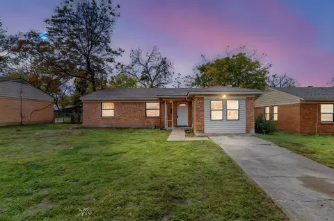 4307 Scottsdale Dr, Mesquite, TX 75150