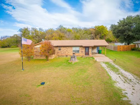 1308 N Melba Doyle Park Rd, Decatur, TX 76234