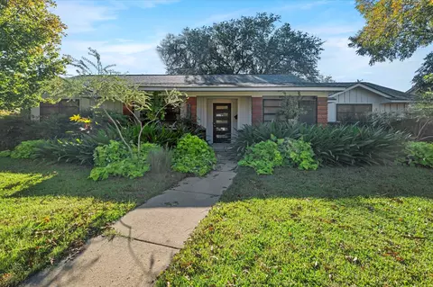 3116 Brincrest Dr, Farmers Branch, TX 75234