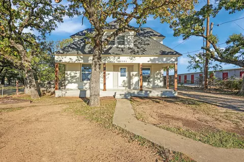 1551 E Henderson St, Cleburne, TX 76031