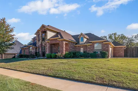 2400 Tuscany Dr, Corinth, TX 76210
