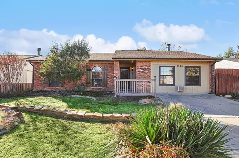 5525 Rearn Dr, The Colony, TX 75056