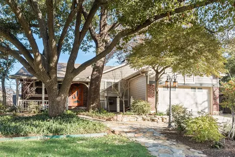 6107 Farmingdale Dr, Arlington, TX 76001