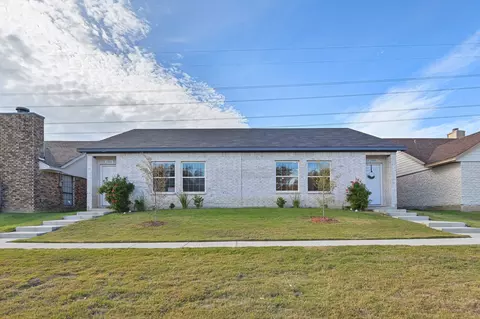 2800 2802 Sherry St, Arlington, TX 76014