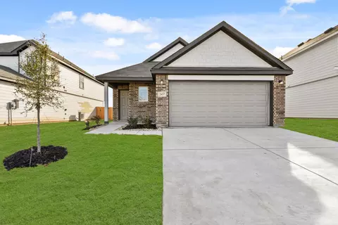 2437 Dahlia Dr, Fort Worth, TX 76123