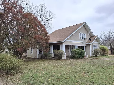 505 S Broadway St, Bells, TX 75414
