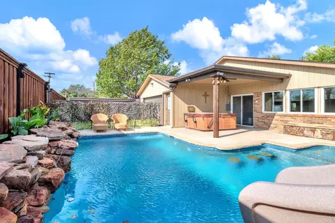 2400 Raintree Dr, Plano, TX 75074